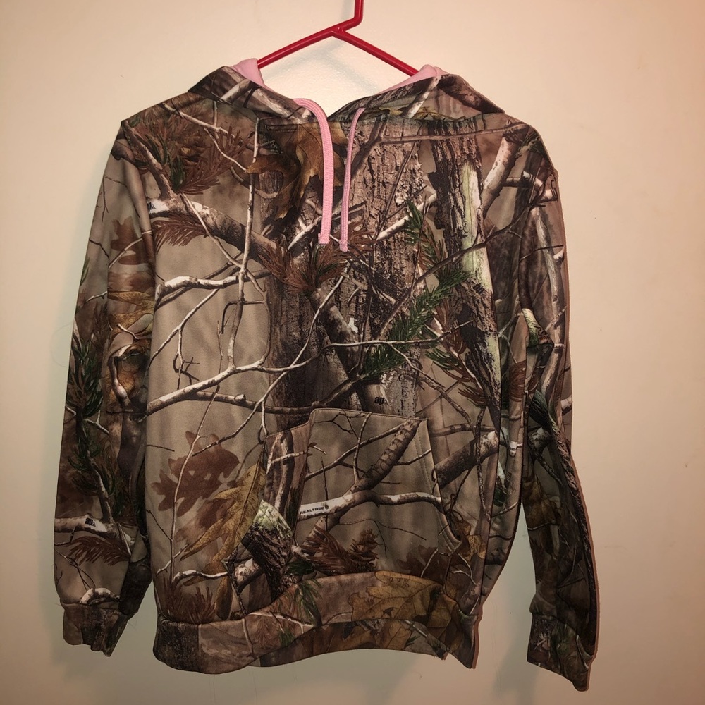 Realtree Girls Camo Hoodie with pink details